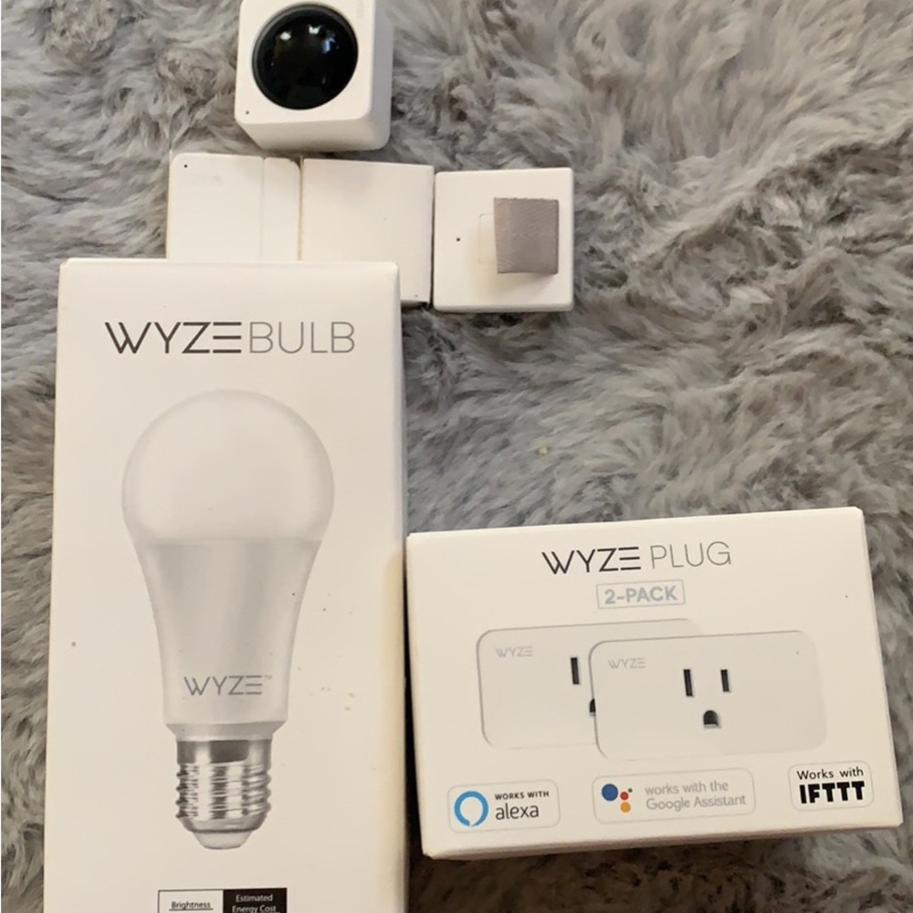 Wyze cam accessories SOLD